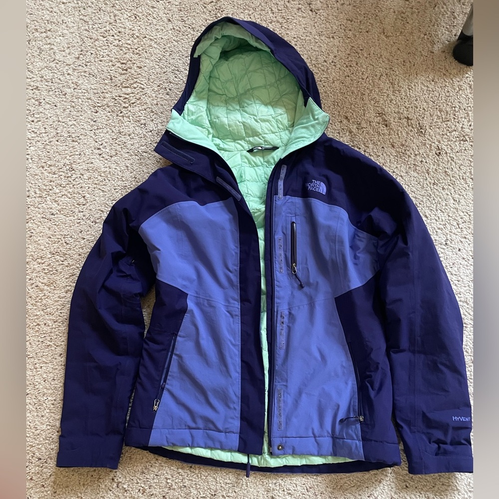 The North Face Mint and Navy Quilted Jacket - Womens S